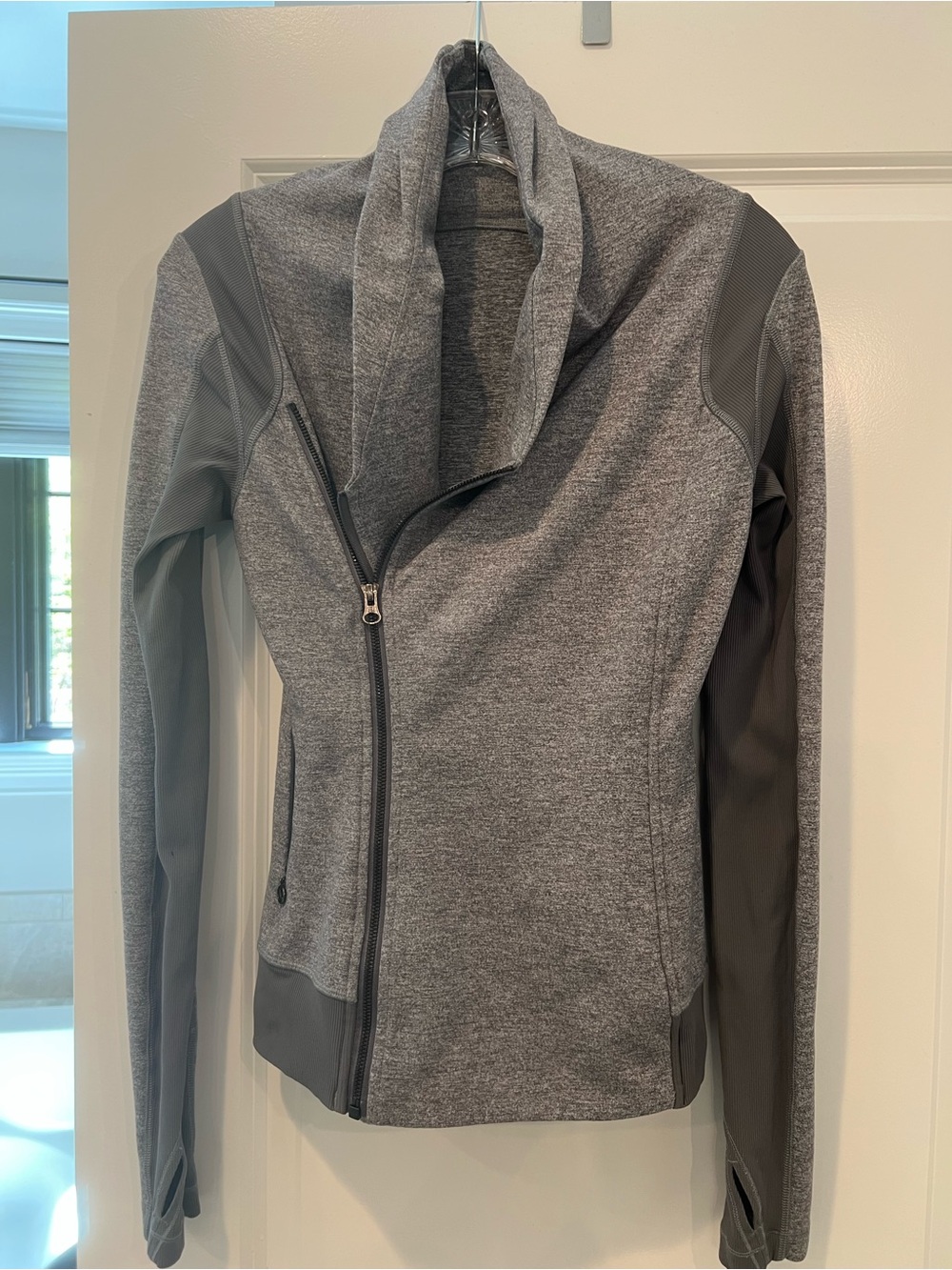 Lululemon Grey Women's Asymmetrical Full Zip Jacket Size Medium